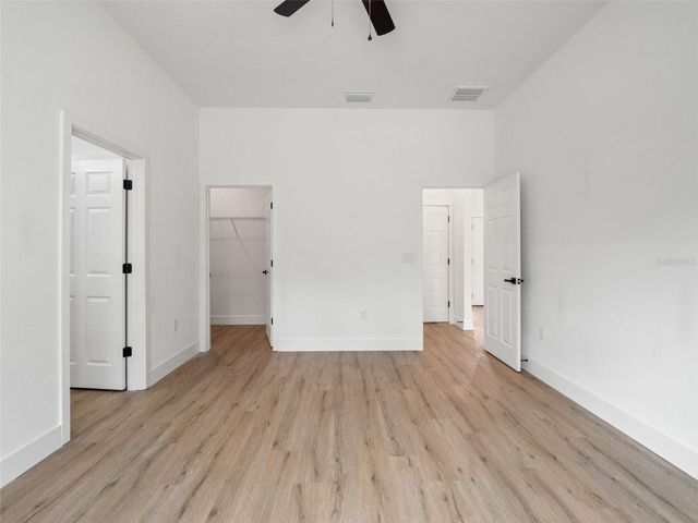 33 FISHER PLACE, Ocklawaha, FL 32179