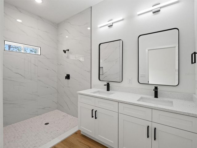 33 FISHER PLACE, Ocklawaha, FL 32179