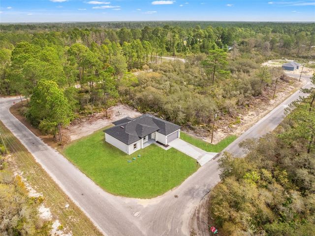 33 FISHER PLACE, Ocklawaha, FL 32179