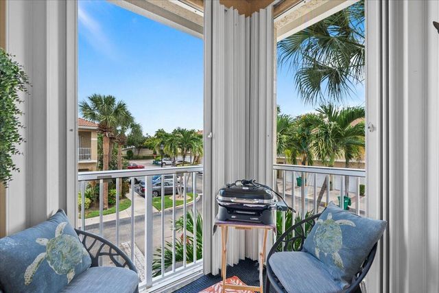 113 LIGHTHOUSE Circle C, Tequesta, FL 33469