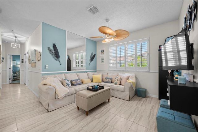 113 LIGHTHOUSE Circle C, Tequesta, FL 33469