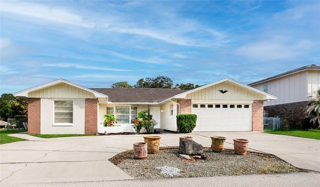 10 FELICIA COURT, Palm Coast, FL 32137