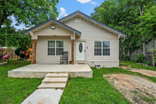 2221 S Park Avenue, Waco, TX 76706