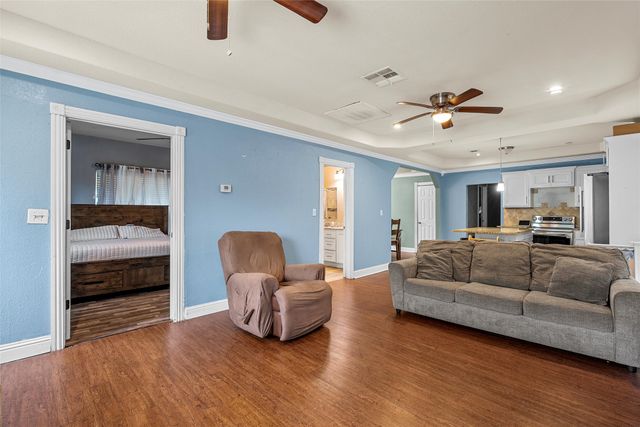 2221 S Park Avenue, Waco, TX 76706