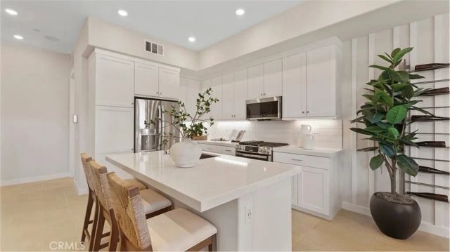 1295 Snowberry Place, Montebello, CA 90640