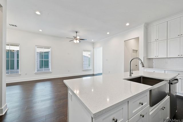 9602 Creekview Dr, Baton Rouge, LA 70836