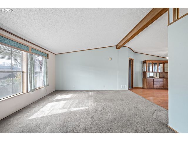 1800 LAKEWOOD Ct 158, Eugene, OR 97402