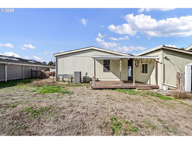 1800 LAKEWOOD Ct 158, Eugene, OR 97402