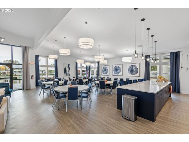 1800 LAKEWOOD Ct 158, Eugene, OR 97402