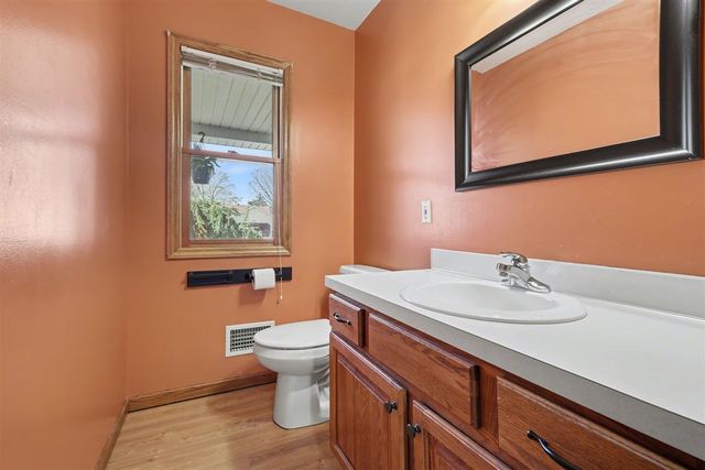7292 Jewelbrooke Drive, Grand Rapids, MI 49548