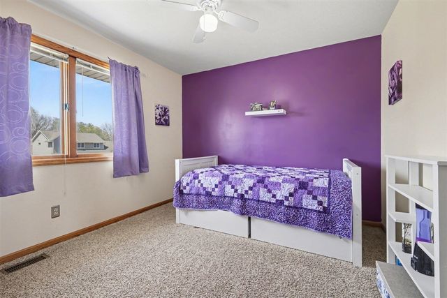 7292 Jewelbrooke Drive, Grand Rapids, MI 49548