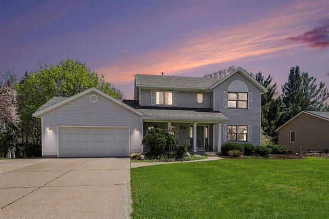 7292 Jewelbrooke Drive, Grand Rapids, MI 49548
