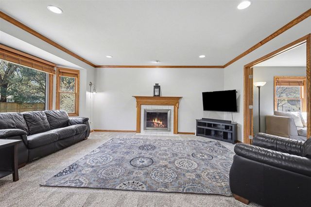 7292 Jewelbrooke Drive, Grand Rapids, MI 49548