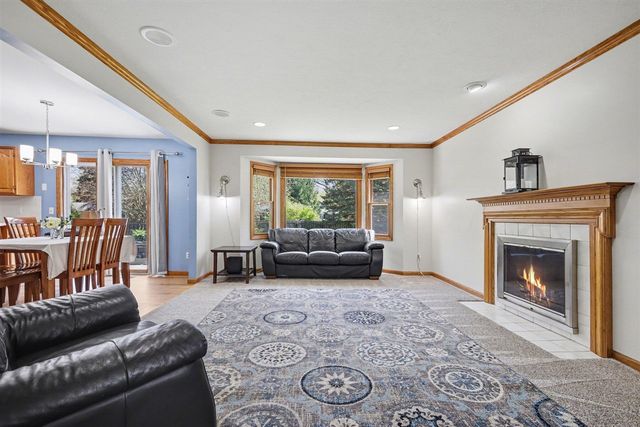 7292 Jewelbrooke Drive, Grand Rapids, MI 49548