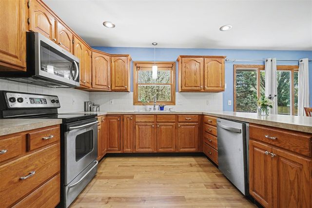7292 Jewelbrooke Drive, Grand Rapids, MI 49548