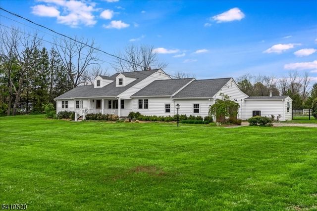 7 Daly Rd, Chester Twp., NJ 07931