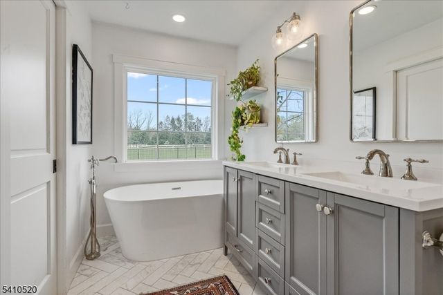 7 Daly Rd, Chester Twp., NJ 07931
