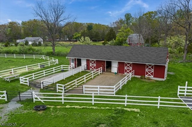 7 Daly Rd, Chester Twp., NJ 07931