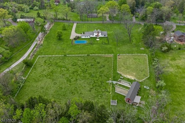 7 Daly Rd, Chester Twp., NJ 07931