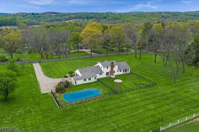 7 Daly Rd, Chester Twp., NJ 07931