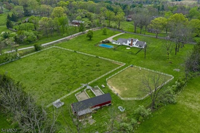 7 Daly Rd, Chester Twp., NJ 07931