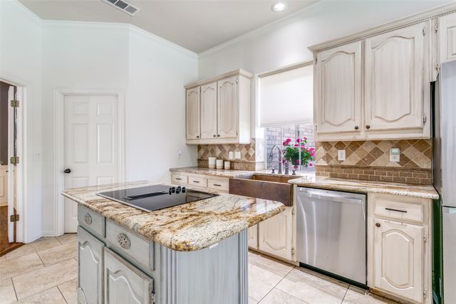 1201 Meadow Ridge Court, Southlake, TX 76092