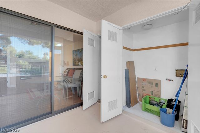 4861 South Torrey Pines Drive 201, Las Vegas, NV 89103