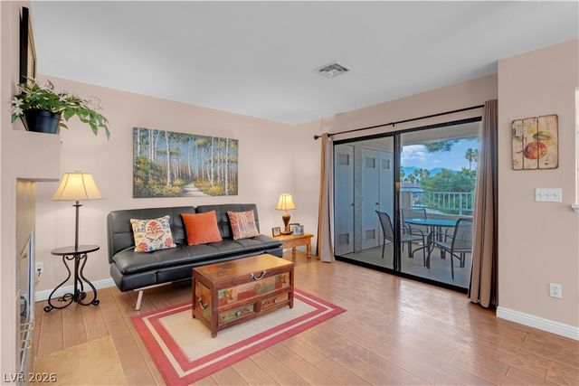 4861 South Torrey Pines Drive 201, Las Vegas, NV 89103