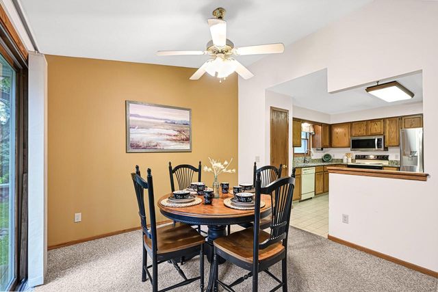 2796 Thomas DRIVE, East Troy, WI 53120