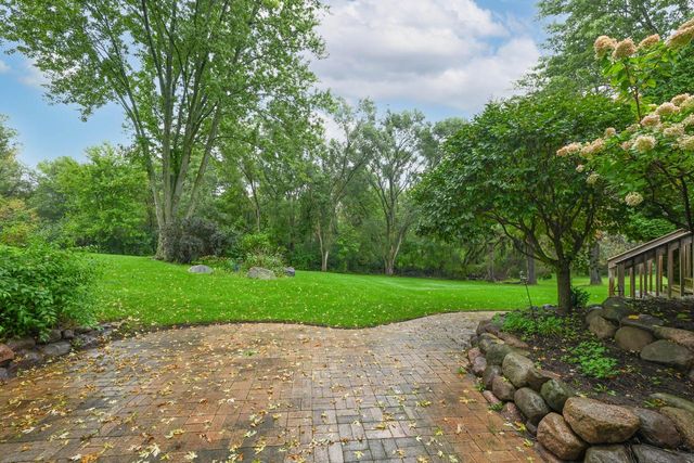 2796 Thomas DRIVE, East Troy, WI 53120