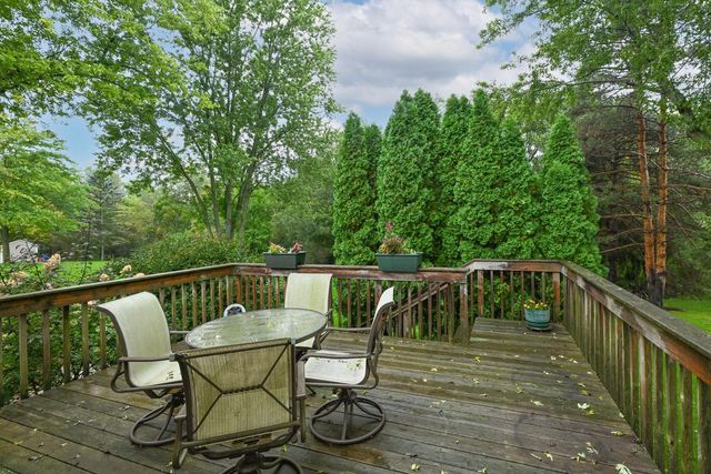 2796 Thomas DRIVE, East Troy, WI 53120