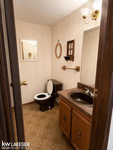 47122 Blueridge Drive, Macomb, MI 48044