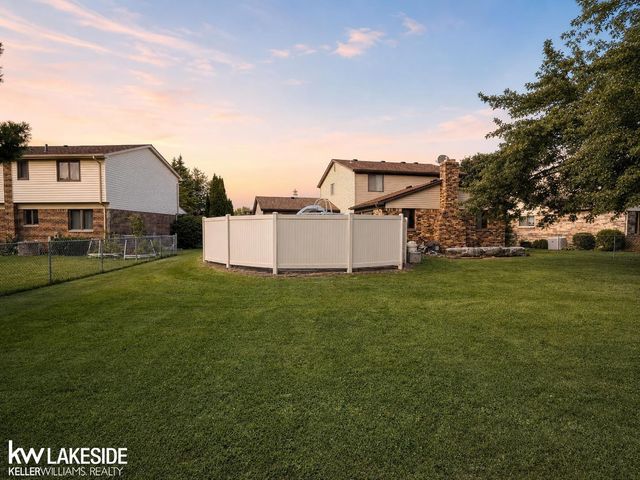 47122 Blueridge Drive, Macomb, MI 48044