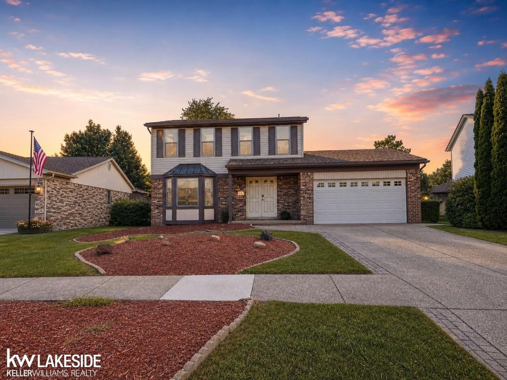 47122 Blueridge Drive, Macomb, MI 48044