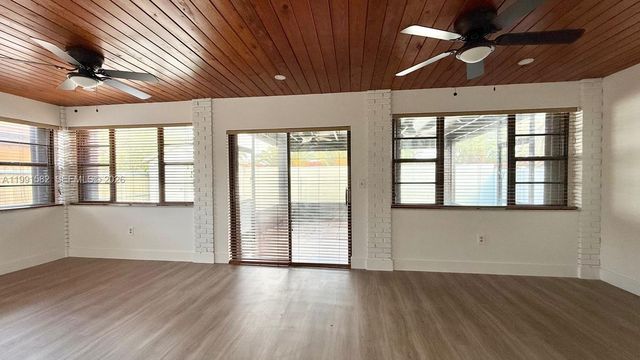 1547 SW 137th Pl, Miami, FL 33184