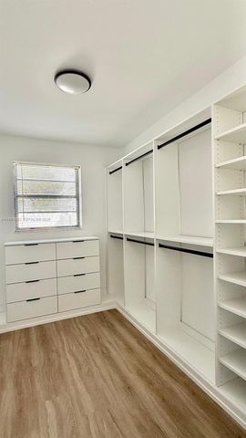 1547 SW 137th Pl, Miami, FL 33184