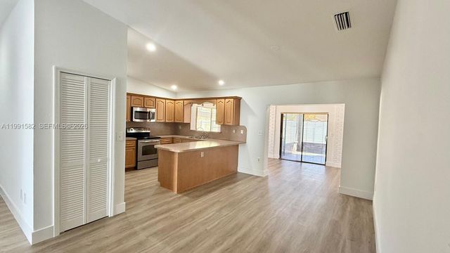 1547 SW 137th Pl, Miami, FL 33184