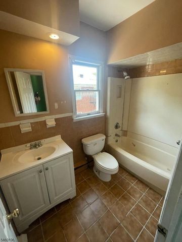 850 Palisade Ave, Teaneck Twp., NJ 07666