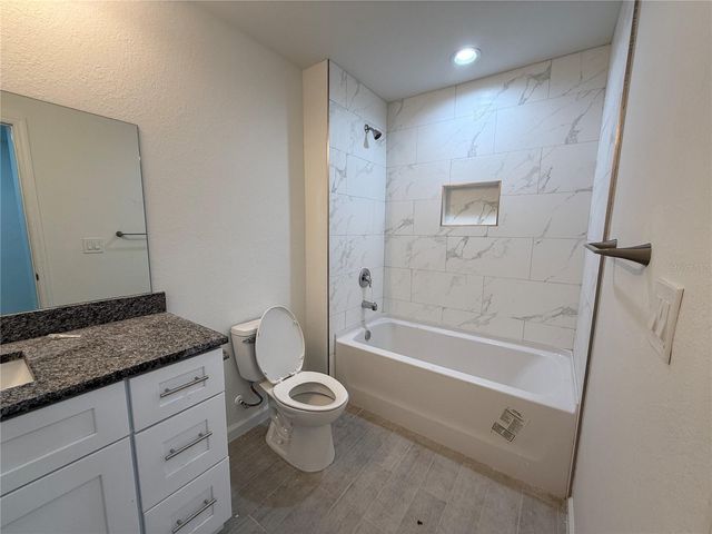 4252 SUNBURST AVENUE, North Port, FL 34286