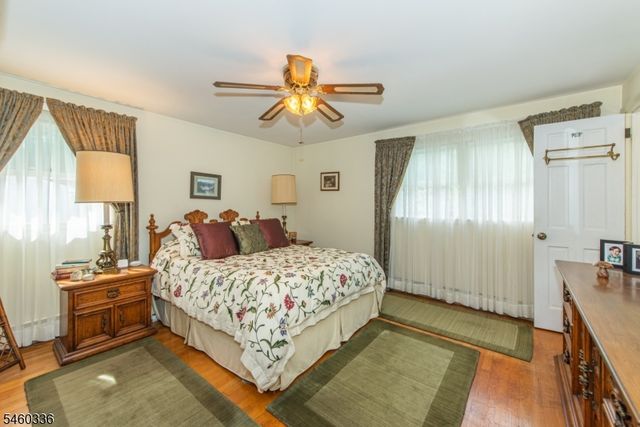 211 Rexland Dr, Boonton Town, NJ 07005