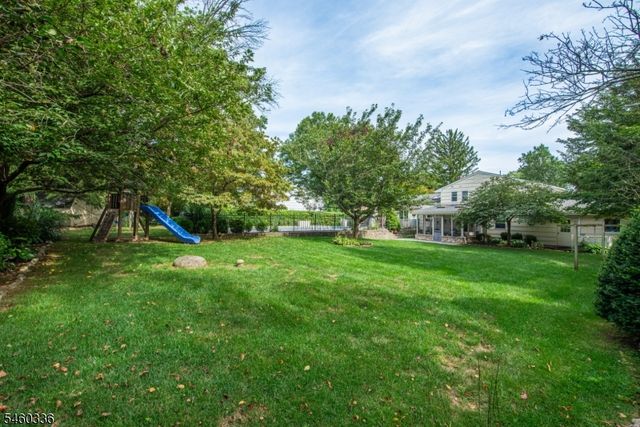 211 Rexland Dr, Boonton Town, NJ 07005