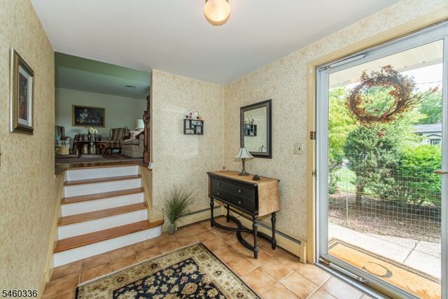 211 Rexland Dr, Boonton Town, NJ 07005
