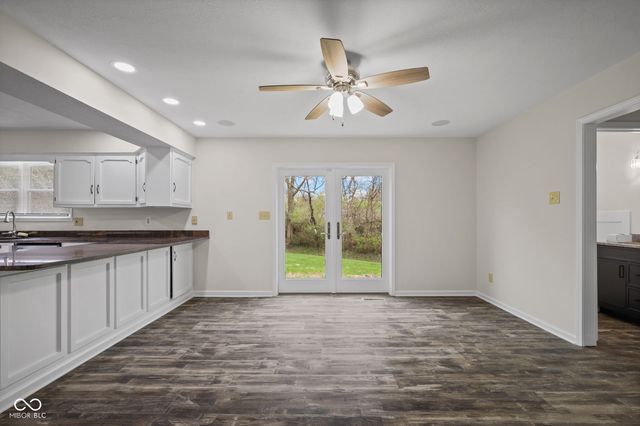 3616 Eagle Valley Court, Greenwood, IN 46143