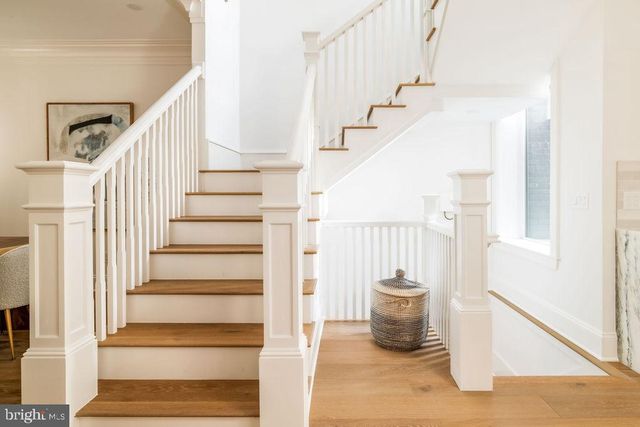 2460 ONTARIO RD NW, Washington, DC 20009