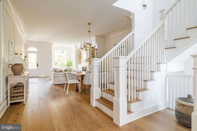 2460 ONTARIO RD NW, Washington, DC 20009