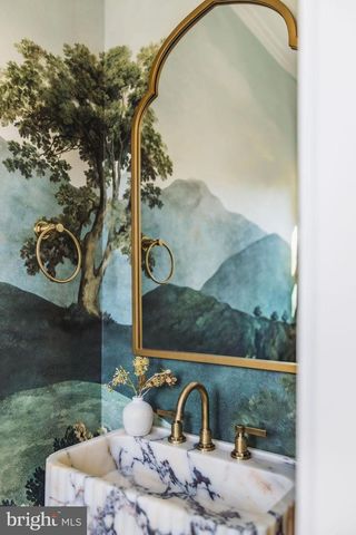 2460 ONTARIO RD NW, Washington, DC 20009