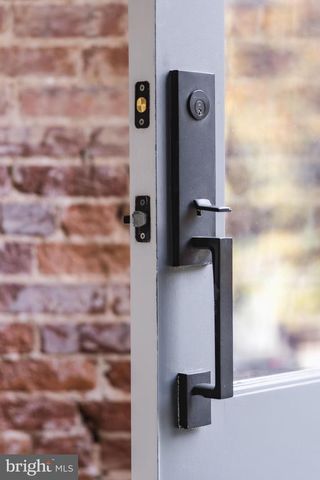 2460 ONTARIO RD NW, Washington, DC 20009