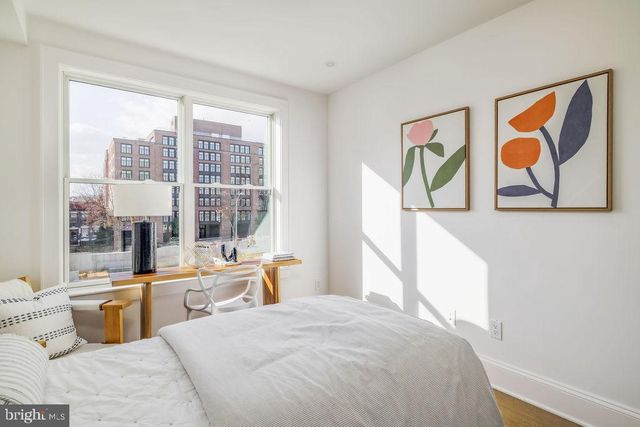 2460 ONTARIO RD NW, Washington, DC 20009