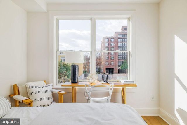 2460 ONTARIO RD NW, Washington, DC 20009