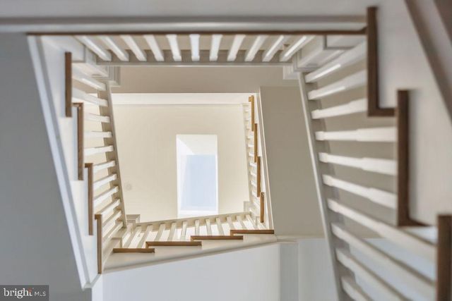 2460 ONTARIO RD NW, Washington, DC 20009